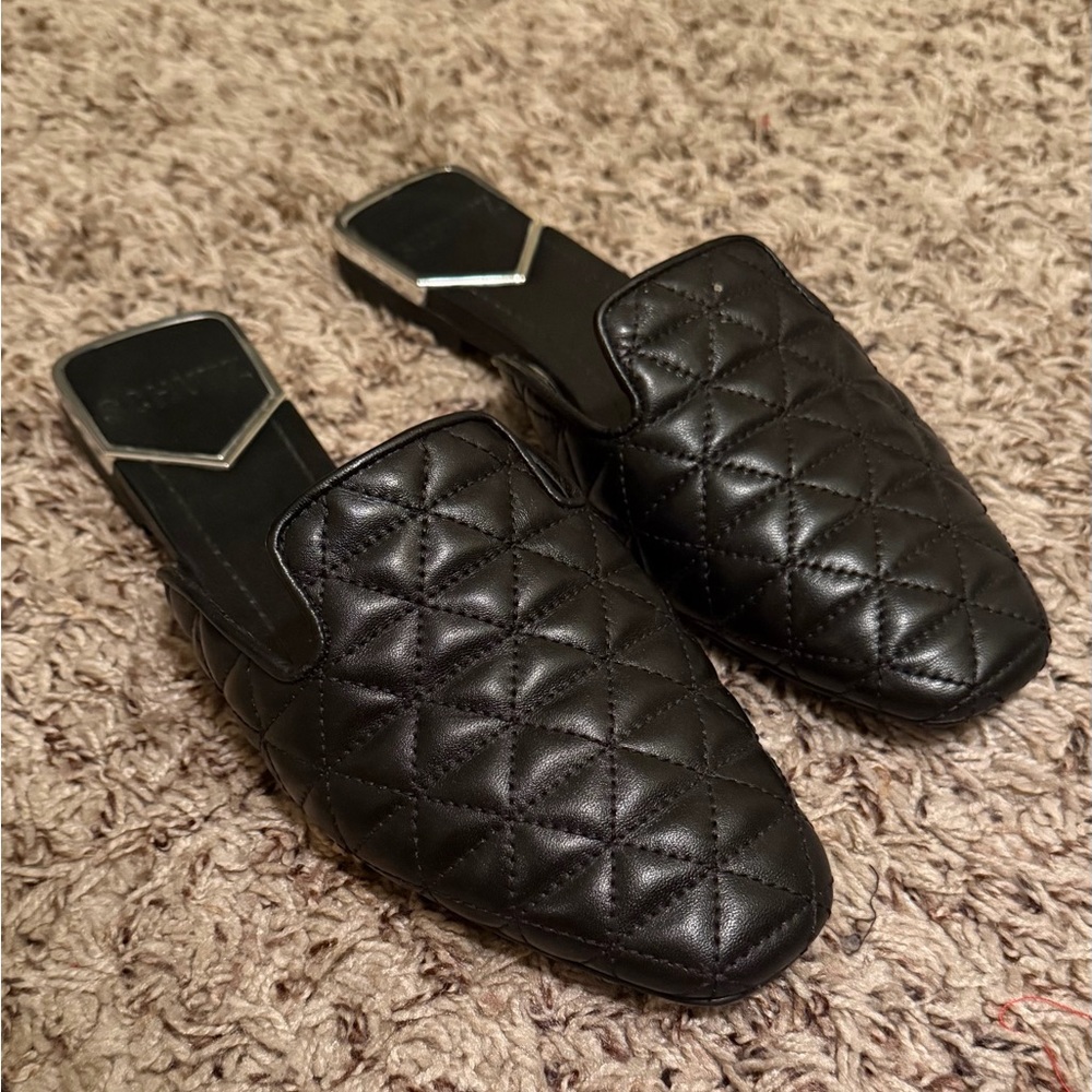 Schutz Adra Quilted Nappa Leather Flat Mule Black Silver Size 7.5 - Picture 2 of 7